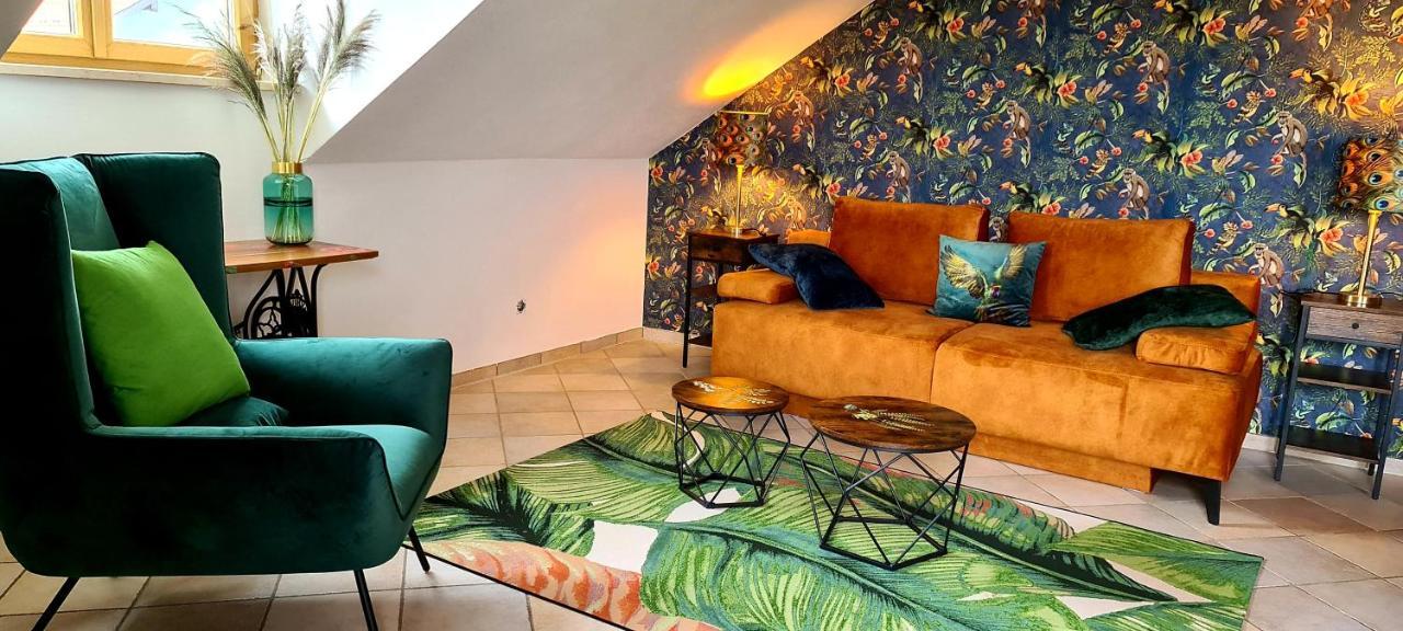 Idyllische Designer-Apartments Am Bio-Bauernhof In Salzburgerseenland Schmiding 10 Seekirchen am Wallersee Ruang foto