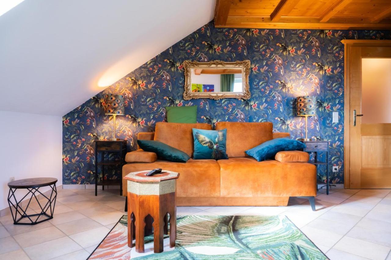Idyllische Designer-Apartments Am Bio-Bauernhof In Salzburgerseenland Schmiding 10 Seekirchen am Wallersee Bagian luar foto